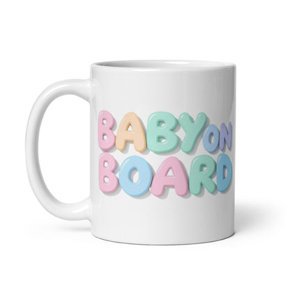 Taza con frase “Baby on board” para embarazadas y papás primerizos