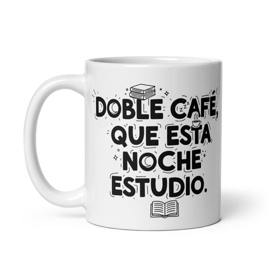 Taza con frase “Doble café, que esta noche estudio” para estudiantes nocturnos