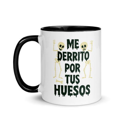 Taza con frase “Me derrito por tus huesos” para regalar en Halloween con humor romántico