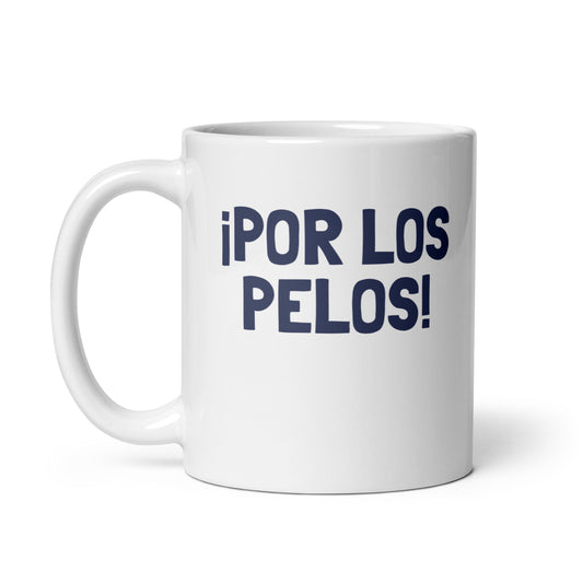 Taza con frase “¡Por los pelos!” en estilo llamativo y divertido
