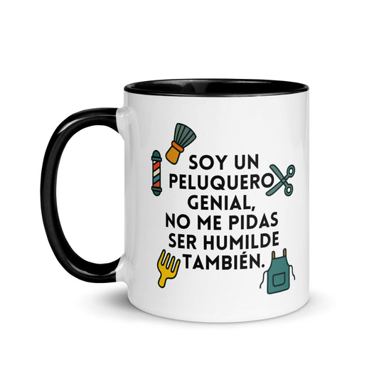 Taza con frase “Soy un peluquero genial, no me pidas ser humilde también” en estilo atrevido