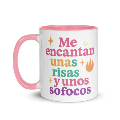 Taza con frase “Me encantan unas risas y unos sofocos” para regalar a mayores de 50 con humor