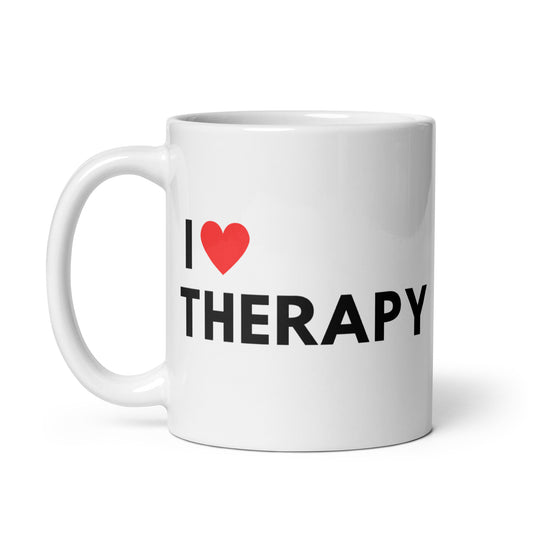 Taza con frase “I love therapy” en diseño limpio y elegante