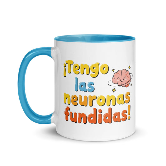 Taza con frase “¡Tengo las neuronas fundidas!” en estilo desenfadado