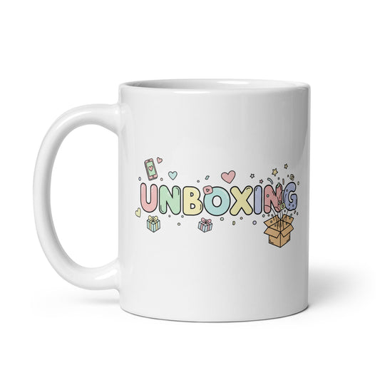Taza con frase “Unboxing” para influencers que hacen contenido de apertura