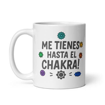 Taza con frase “Me tienes hasta el Chakra!” para yoguis